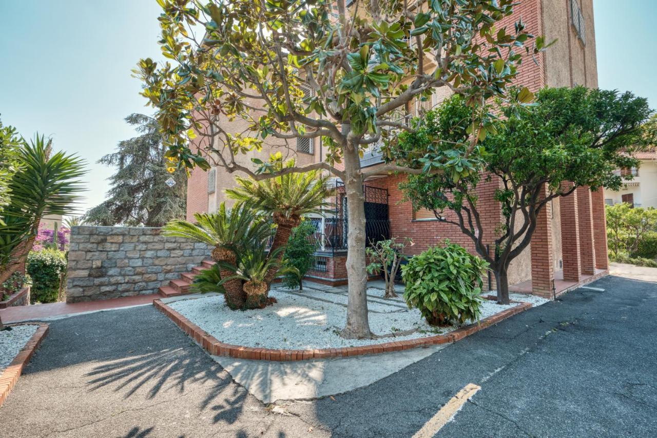 Hotel Astoria Bordighera Ngoại thất bức ảnh
