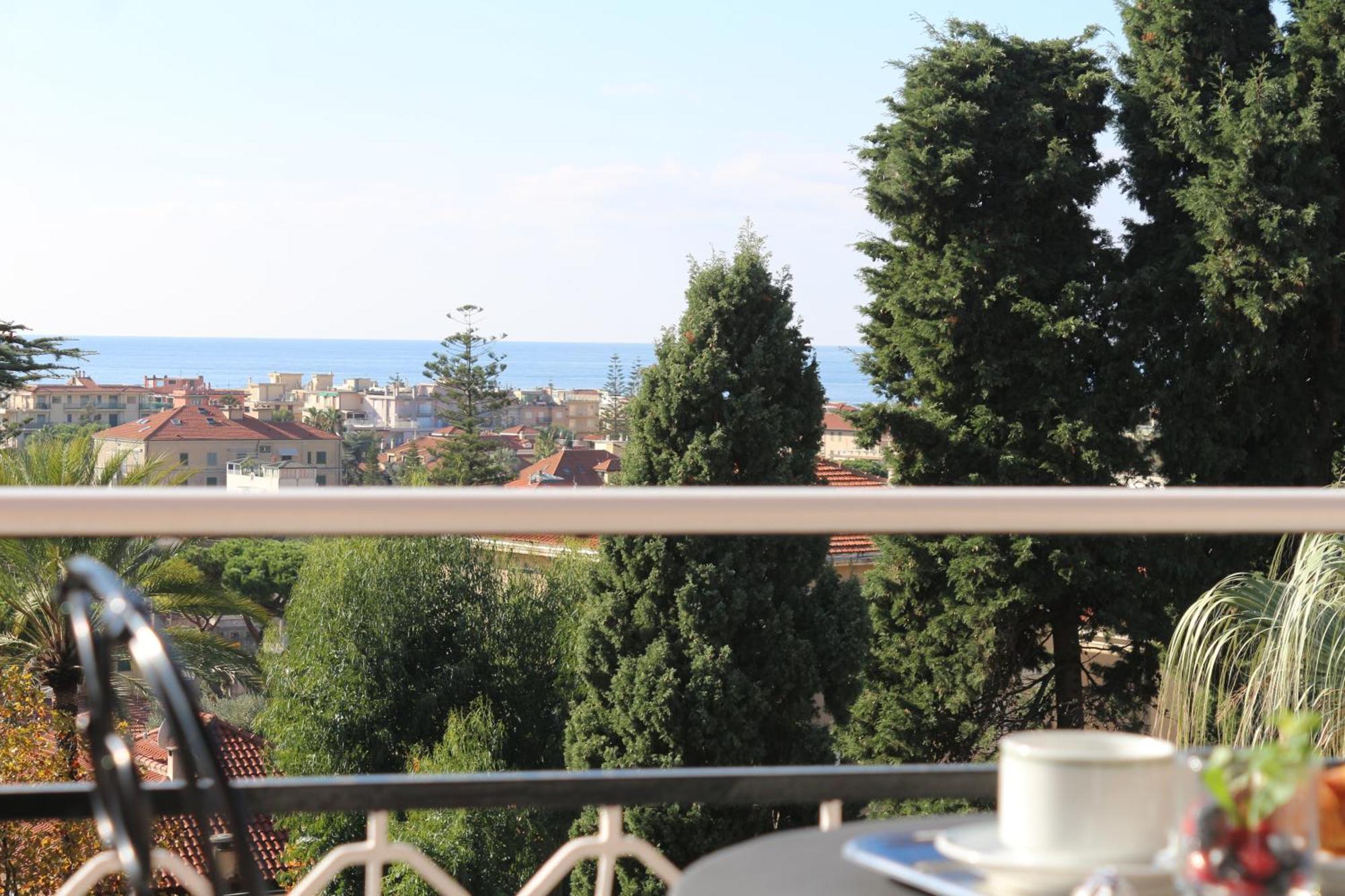 Hotel Astoria Bordighera Ngoại thất bức ảnh